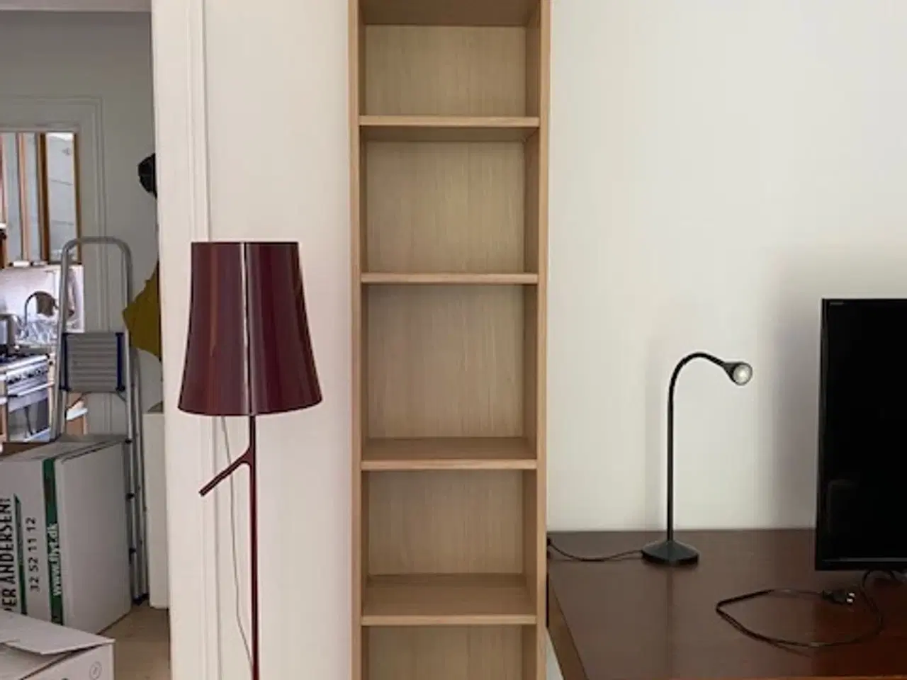 Billede 1 - Reol til opbevaring af bøger og andet