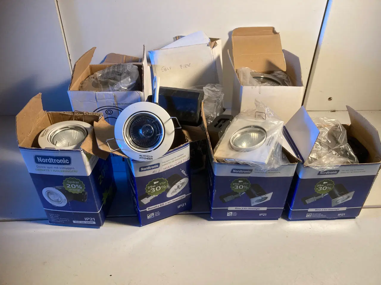 Billede 6 - Lamper i overskud - 100% nye & ubrugte.