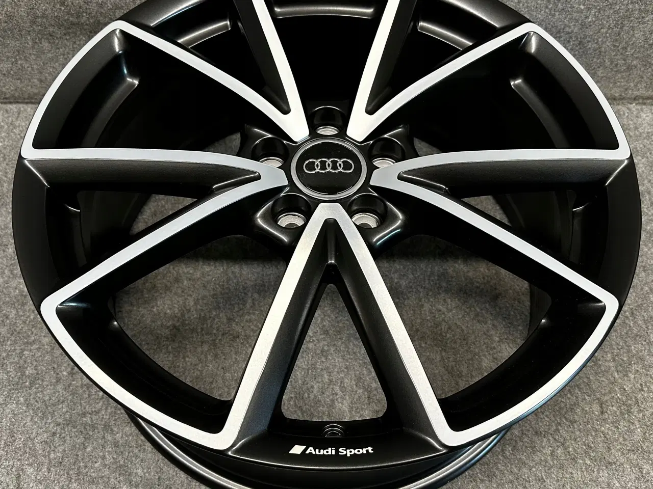 Billede 1 - AUDI A3 8V 8V0 S3 RS3 19” 8.0" x 19" 5x112 ET 49