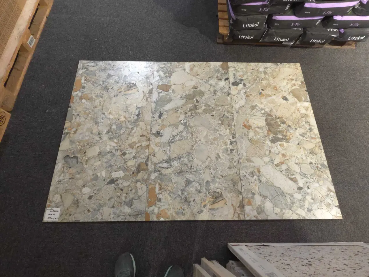 Billede 10 - Gulv og vægfliser