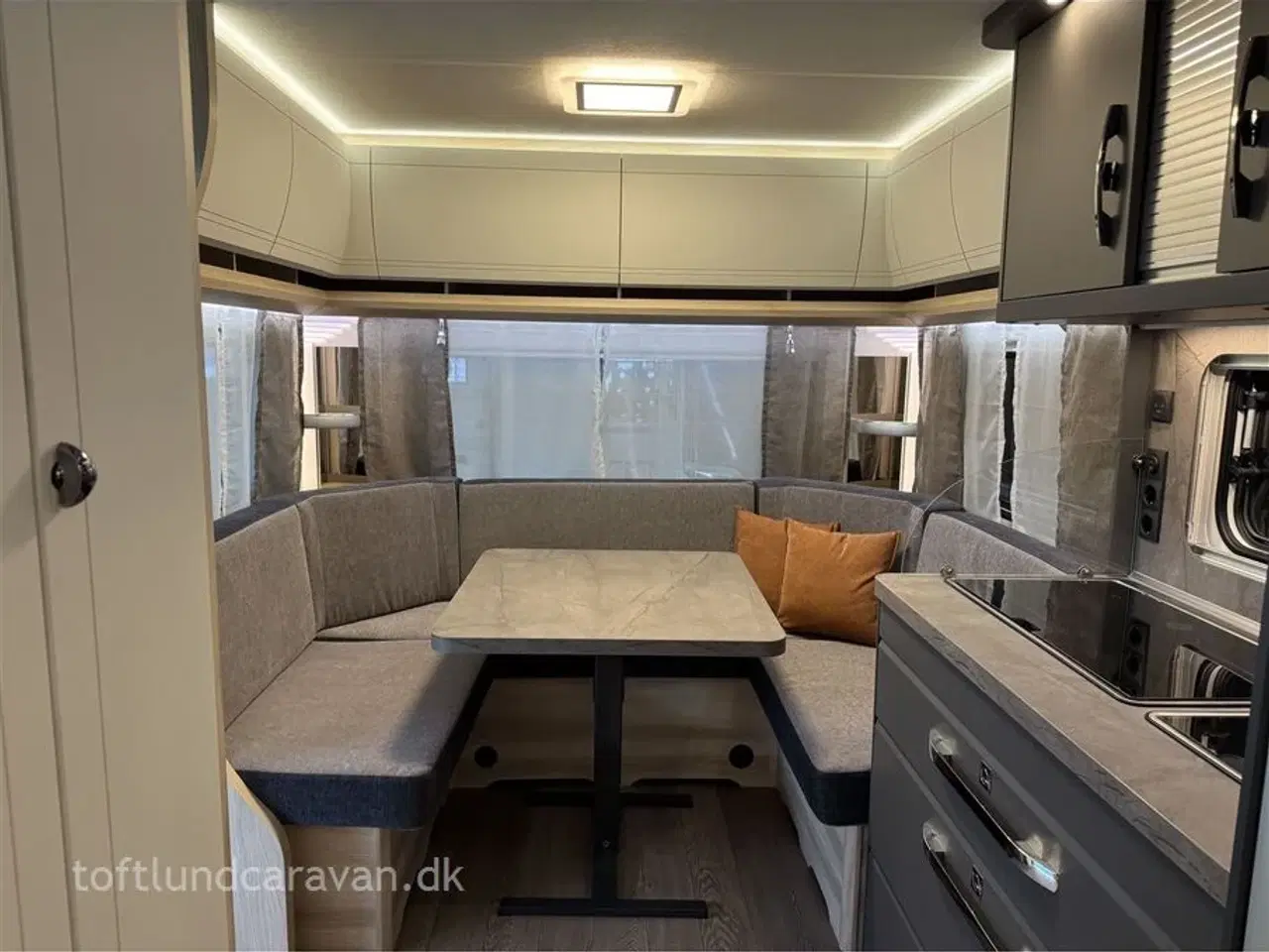 Billede 2 - 2026 - Hobby De Luxe 460 UFe   NY 2026 DK-Line SNART PÅ LAGER, hør nærmere. Masser af lækkert udstyr er med i prisen!