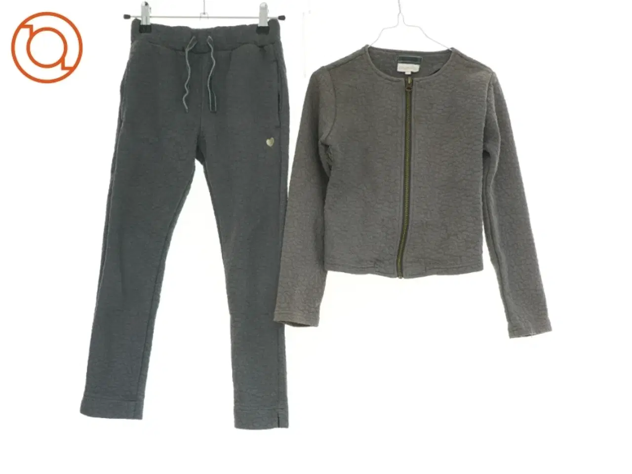 Billede 1 - Sæt børnetøj fra Pomp de Lux (str. 134 cm)