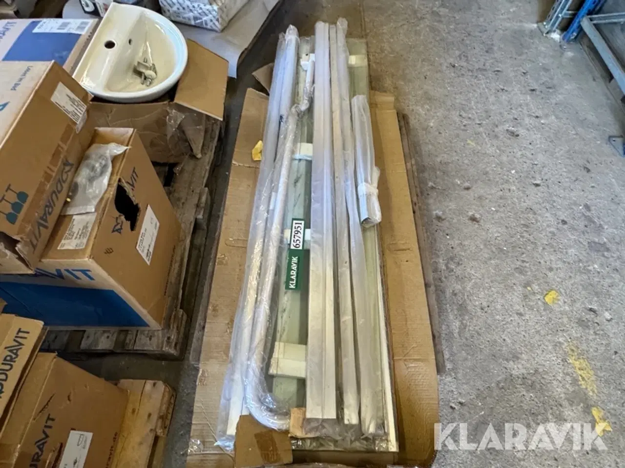 Billede 10 - Glasvæg og stænger LOT