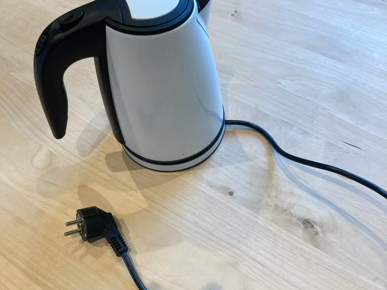 Billede 8 - Elkedel, 1500 Watt, 1 liter