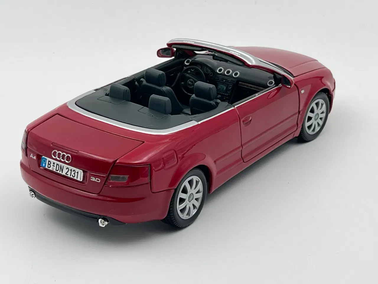 Billede 3 - 2004 Audi A4 3,0 V6 Cabriolet 1:18