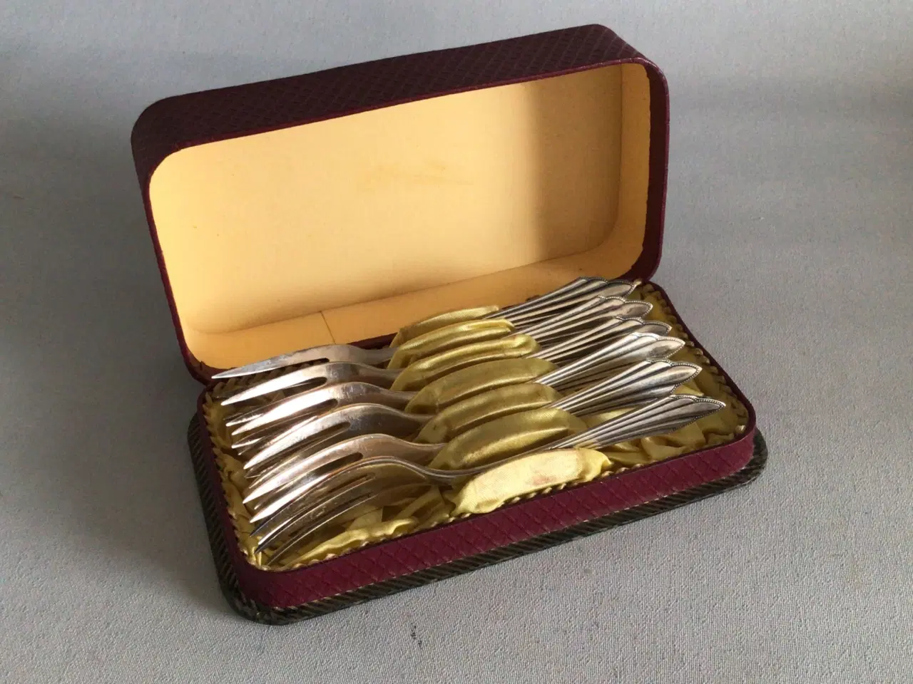 Billede 7 - Antikke pletsølv kagegafler