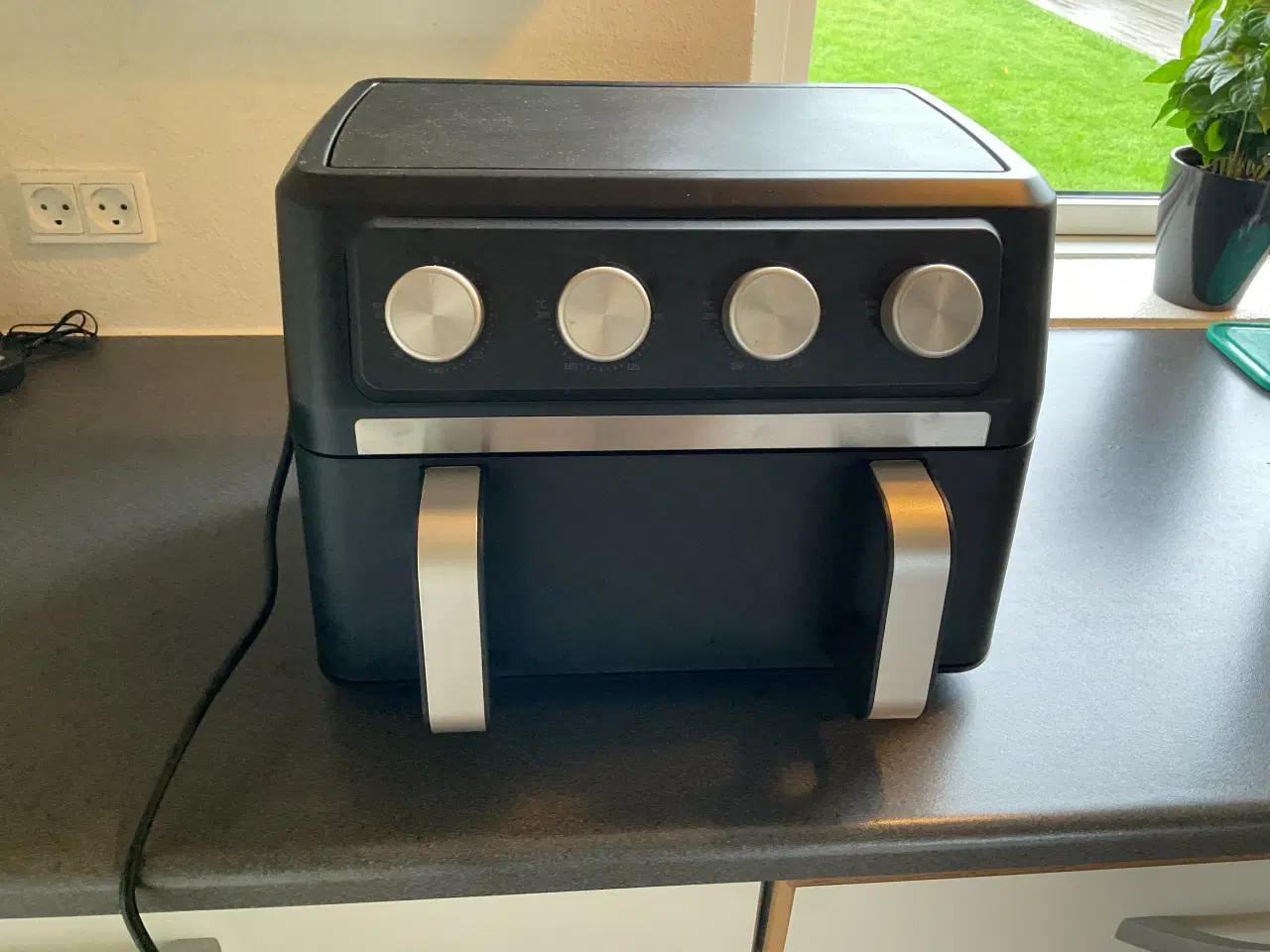 Billede 2 - Hel ny AIRFRYER mærke Epiq sælges billigt.