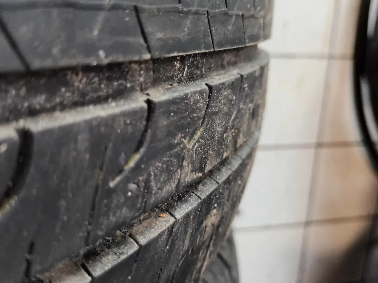 Billede 2 - Goodyear 225/55R19 Sommerdæk 