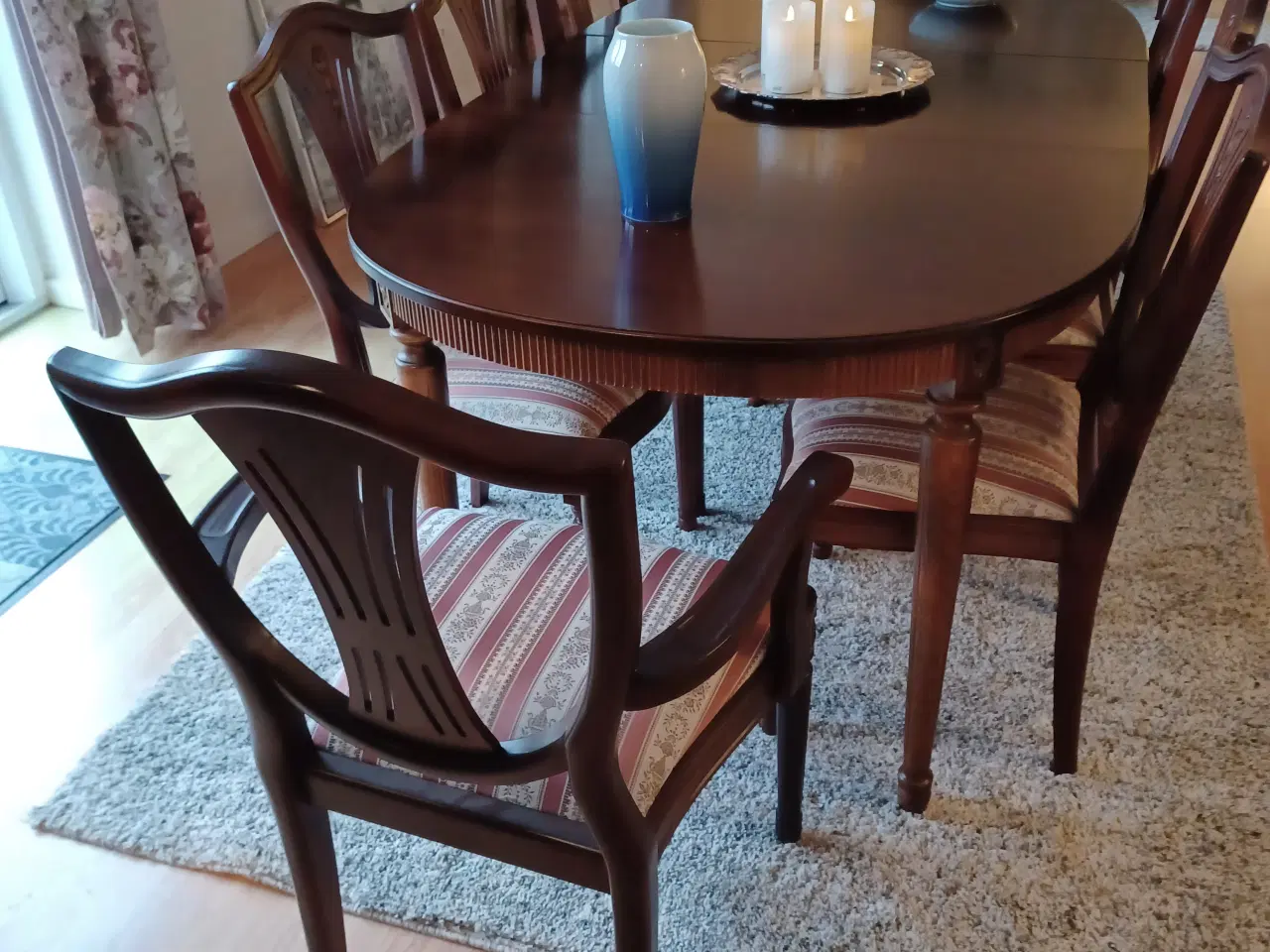 Billede 1 - Hepplewhite spisebord, 8 stole