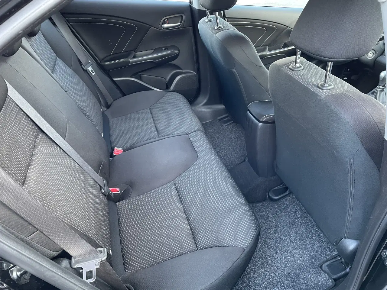 Billede 6 - Lækker bil med god plads