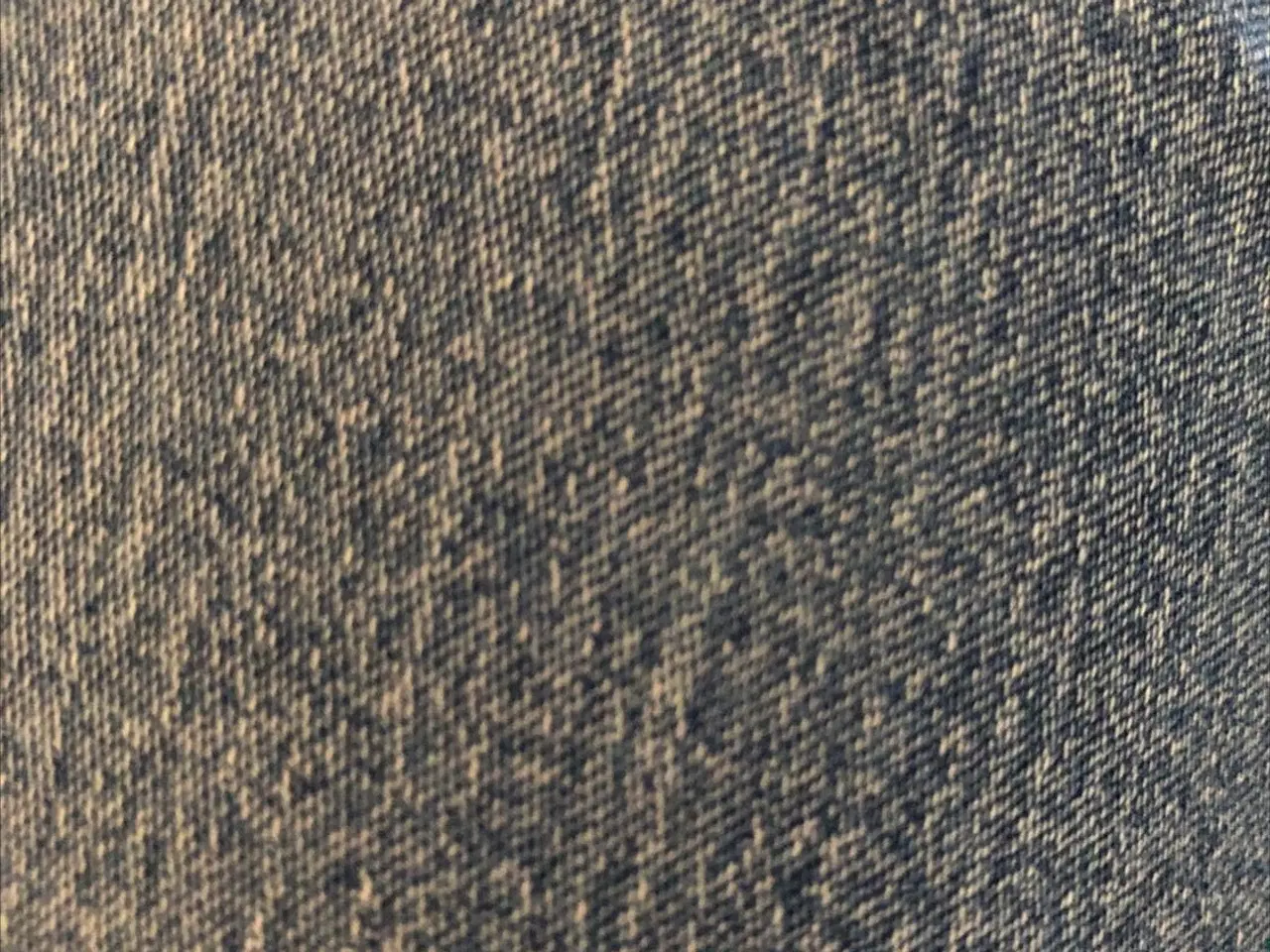 Billede 1 - Stoffer i alle nuancer sælges