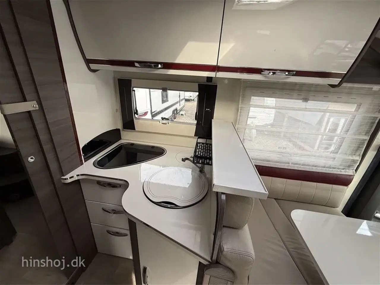 Billede 16 - 2017 - McLouis Nevis 80 G Karat   Lækker autocamper med Queens Bed fra Hinshøj Caravan