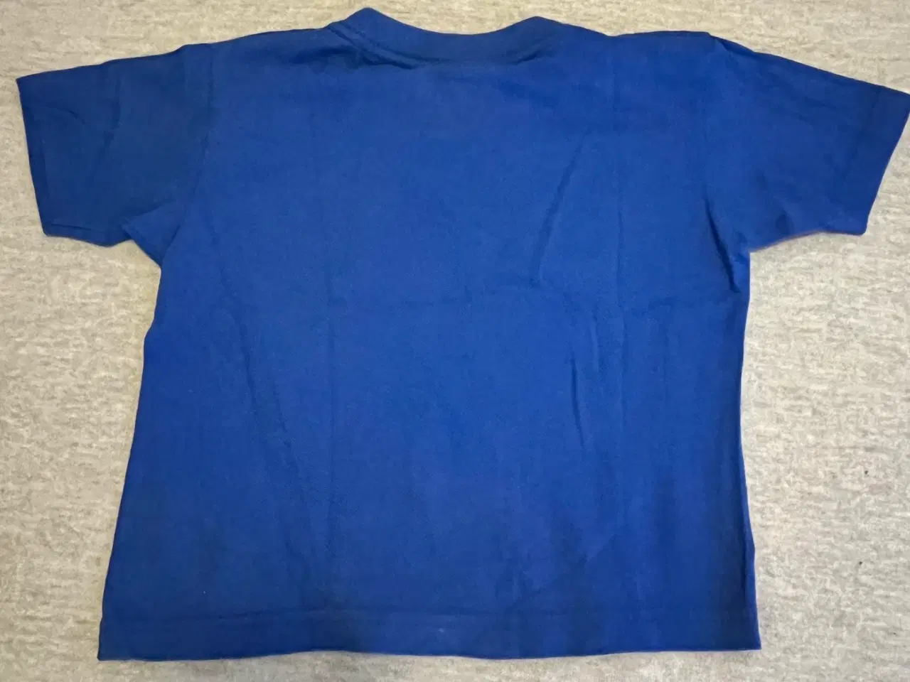 Billede 2 - T-shirt med tryk
