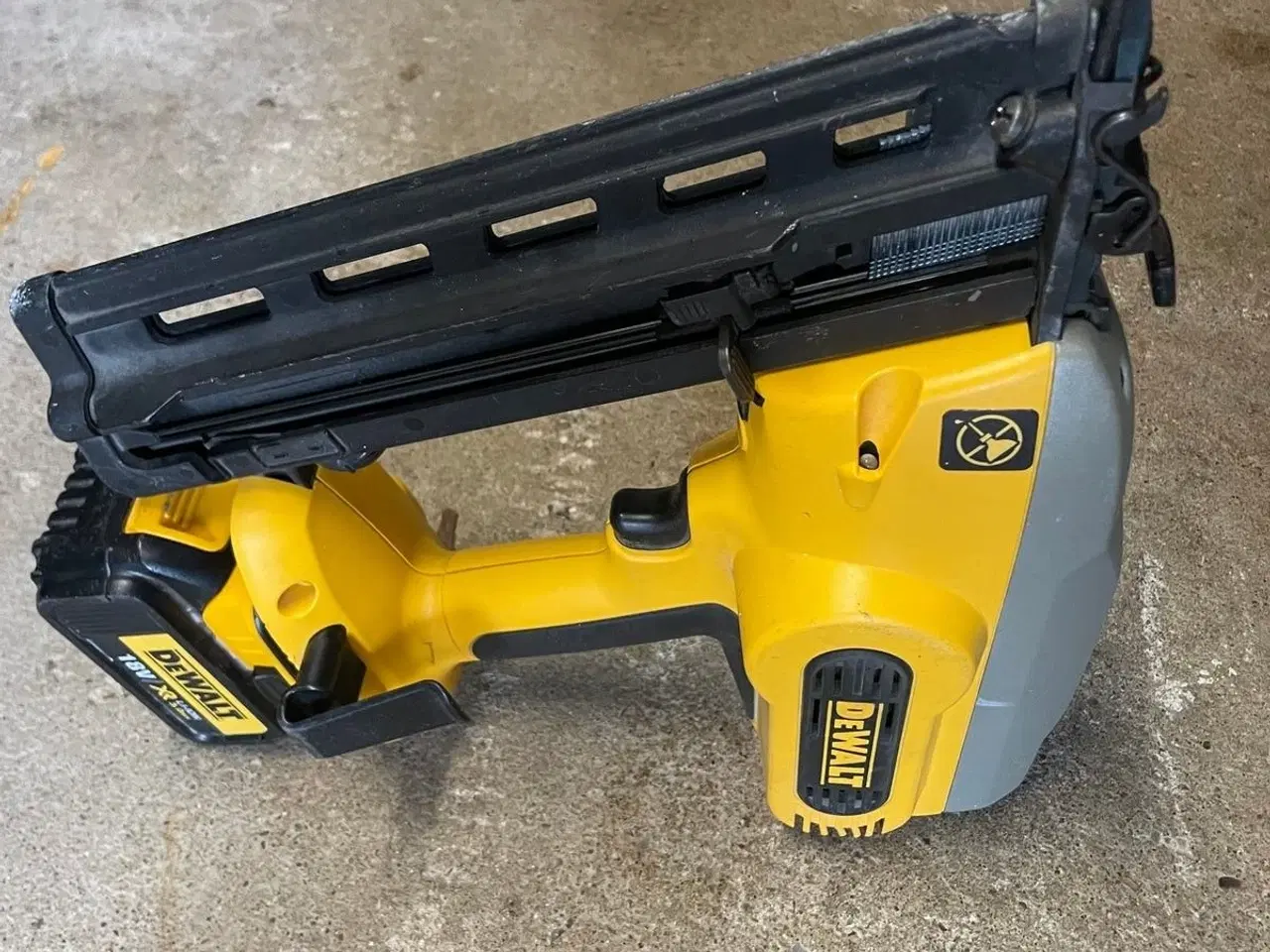 Billede 6 - Sømpistol / Kompressor KUN UDLEJNING