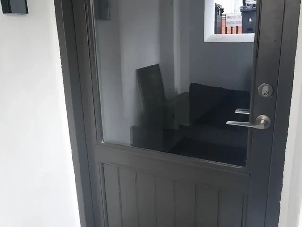 Billede 11 - Villa - hele kælderen til leje - ejen indgang