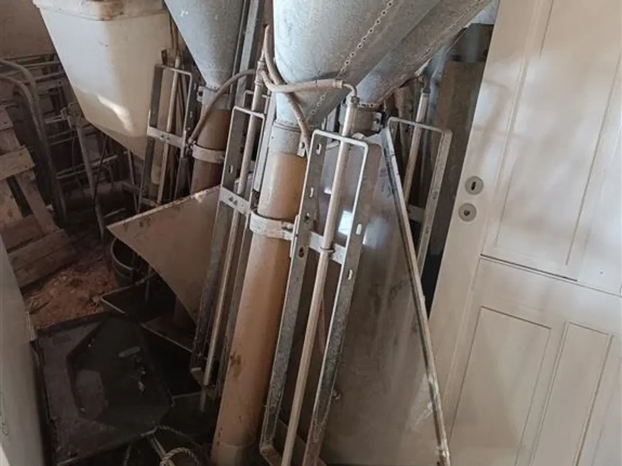 Billede 1 - - - - Foderautomater 3 stk.