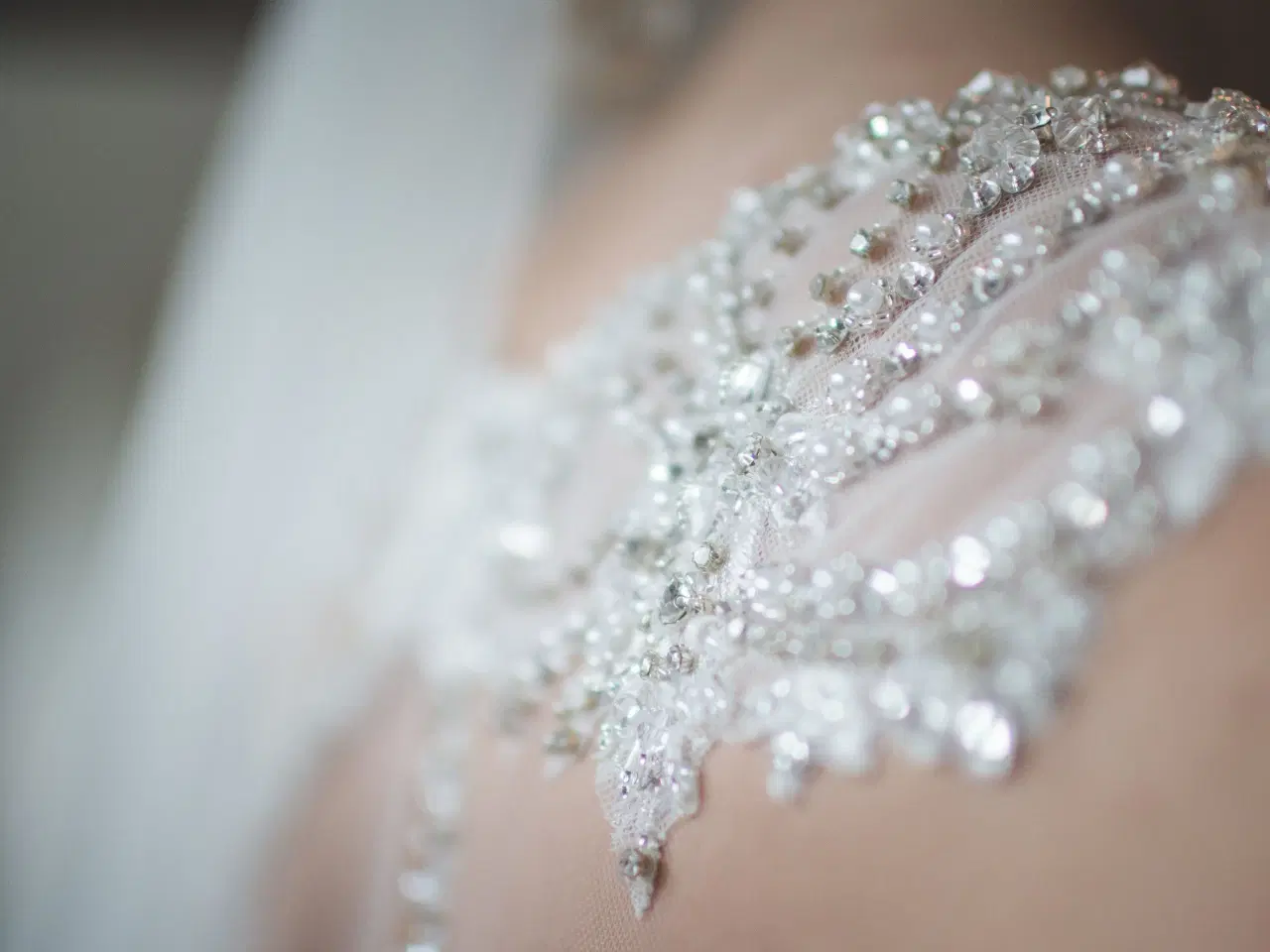 Billede 4 - Unik brudekjole med smukke detaljer