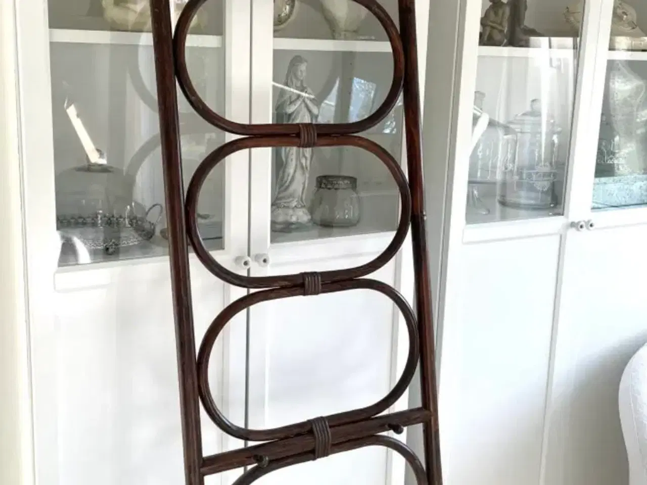 Billede 4 - Vintage garderobe stativ i bambus ( knagerække) 