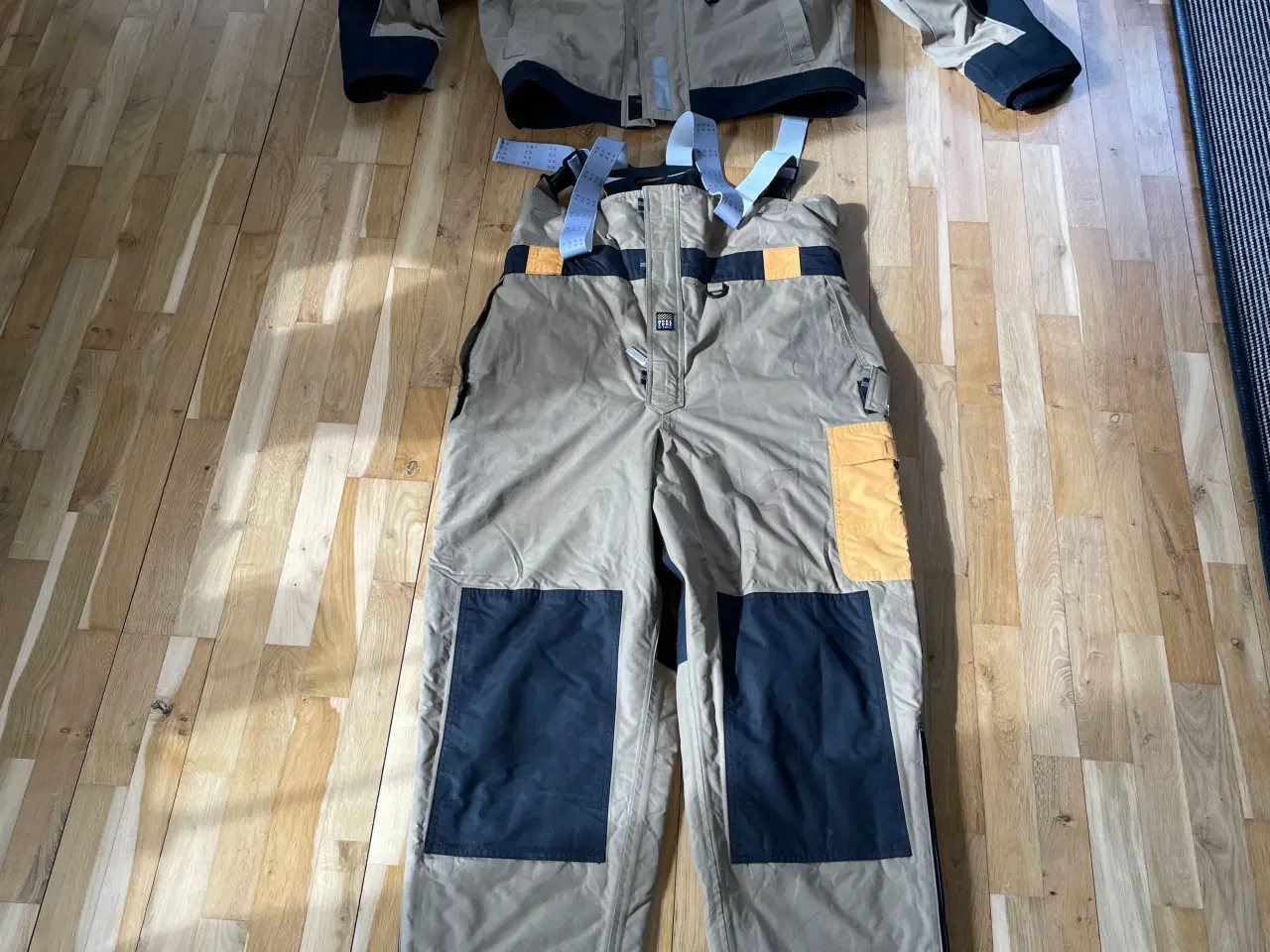 Billede 1 - Termotøj jakke og bukser  