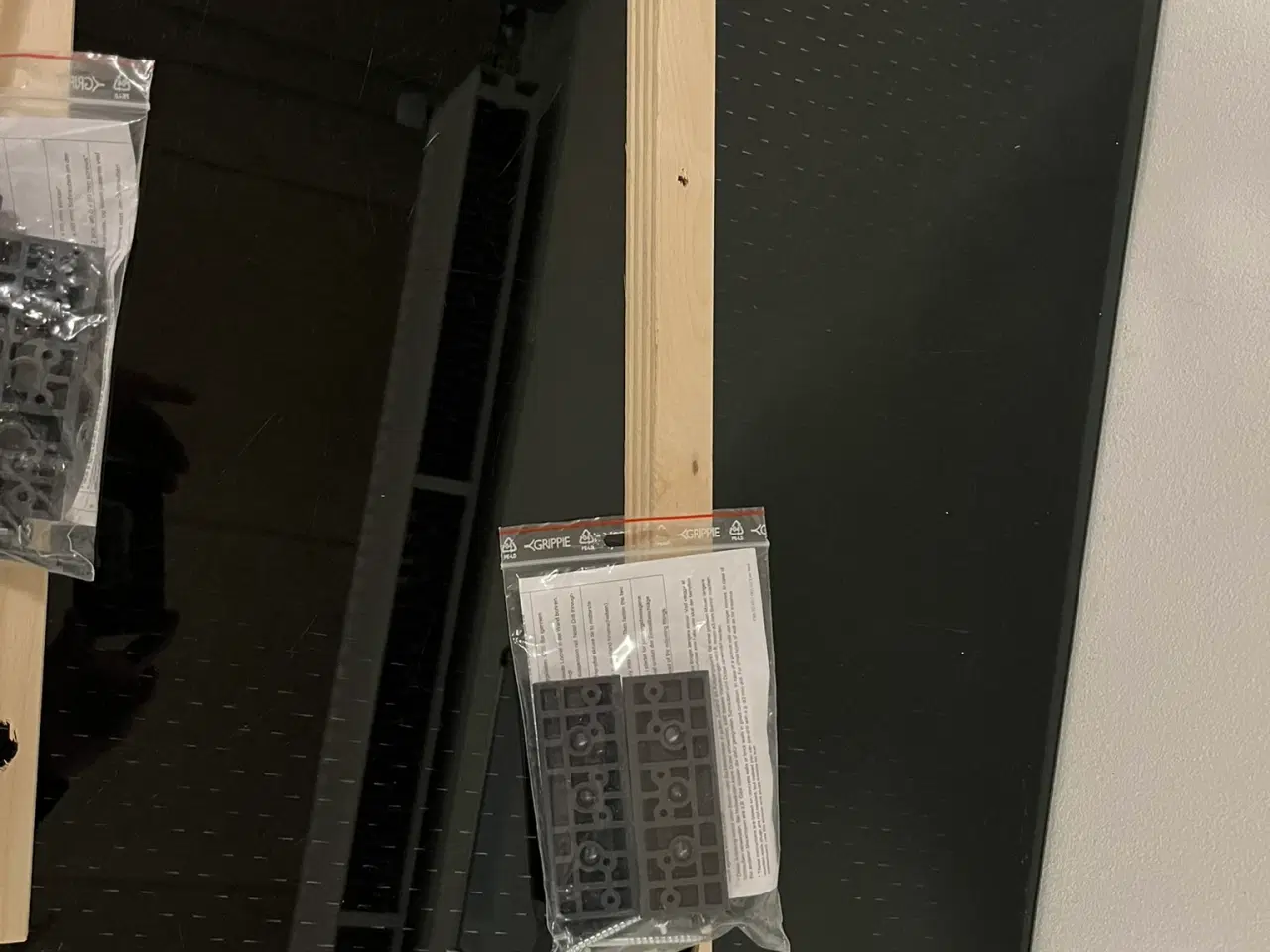 Billede 1 - Montana OP12 Ophængsbeslag B: 69,6 cm - 09 Nordic