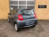 Suzuki Alto 1.0 - 4