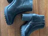 Støvler fra Shoebiz str 39