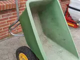 - - - Staldkærre - 3