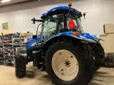 New Holland TS125A - 3