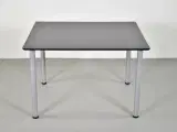 Kantinebord med mørkegrå plade og alufarvet stel - 3
