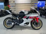 Yamaha YZF R7 60th Anniversary - 3