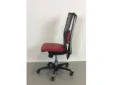 Häg h09 9220 kontorstol med rød læder og sort net ryg - 2