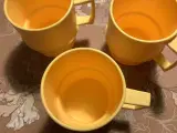 3 nye Tupperware krus i gul