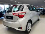 Toyota Yaris 1,0 VVT-i T2 - 4