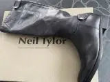Sorte læderstøvler