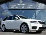 Skoda Octavia 2,0 TDi 184 RS Combi DSG - 2