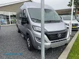 2023 - Hymer   Hymer Yellowstone 140 Hk en flot og pæn campervan med langsgående senge på næsten 200 cm