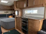 2011 - Kabe Royal 520 XL KS   Lækker Vintervogn fra Svenske Kabe med  fransk dobbeltseng fra Hinshøj Caravan - 2