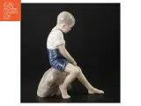 Dreng på sten, Bing & Grøndahl figur nr. 1757 fra B&G (str. H. 20,5 cm) - 3