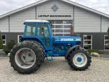 Ford 8210 En rigtig velholdt klassiker med tvillinghjul. - 2