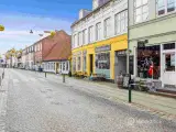 Unikt lejemål centralt på Vestergade og en hyggelig oase af en gårdhave til udeservering - 3