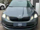 Skoda Octavia 2,0 TDi 150 Style Combi DSG Van - 2