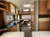 2012 - LMC Musica 470 E   1 EJERS, Populær VELHOLDT enkeltsengs-vogn, LAV VÆGT, m/ MOVER + Isabella fortelt - 5