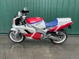 Yamaha FZR 1000 - 5