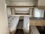 2024 - Fendt Bianco Selection 465 TG   Fendt med enkeltsenge og siddegruppe fra Hinshøj Caravan - 5