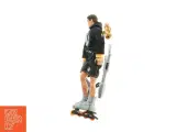 Actionfigur med tilbehør - 2