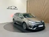 Toyota Avensis 1,8 VVT-i T2 Touring Sports - 3