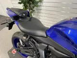 Yamaha R7 35Kw - Icon Blue - 5