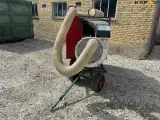- - - Løvsugervogn - 2