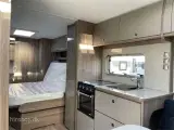 2023 - Fendt Tendenza 650 SFDW   2023 Fendt med fritstående dobbeltseng og rundsidegruppe fra Hinshøj Caravan - 3