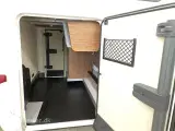 2018 - Hymer B 534 Hymermobil   Unik Hymermobil med stor siddegruppe i bag og masser af udstyr. 3500 kg og køres på lille kørekort - 2